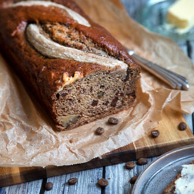 Bananbrød med BKI kaffe og mørk chokolade